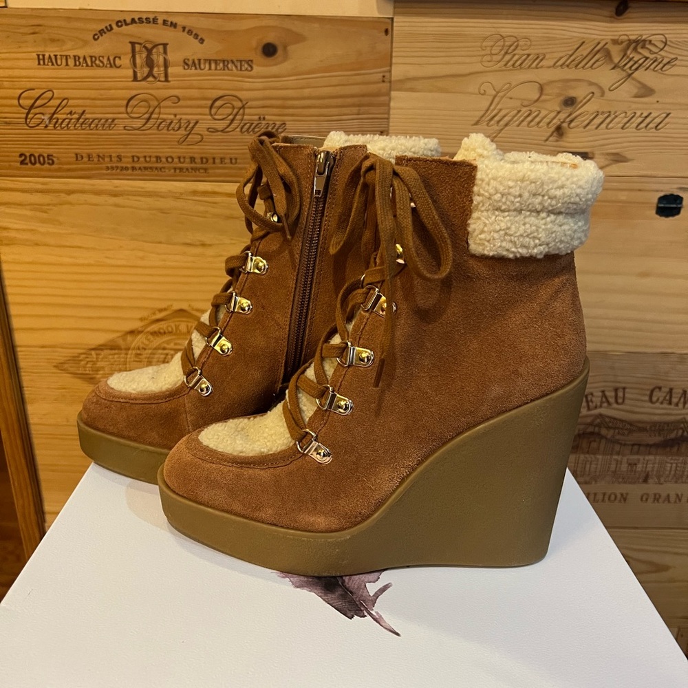 Jessica Simpson Madelyn Wedge Bootie tan/cream, new in box,size 7,smoke free